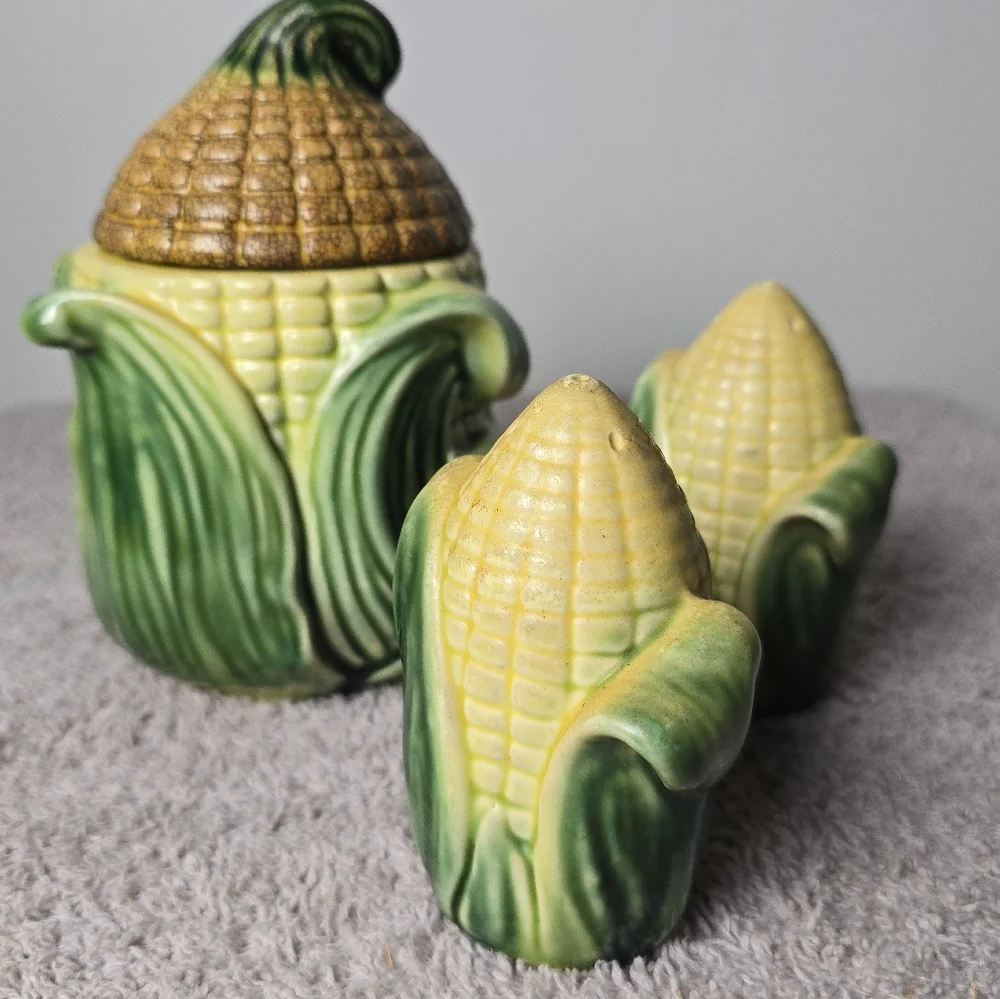 Vintage Staanfordware Corn Cob Lidded Jar And Salt And Pepper Shakers 1940s